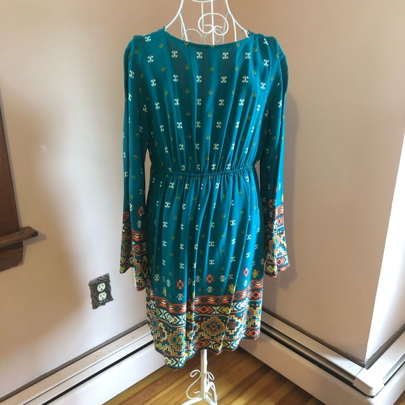 Dress - Picture 3 of 3